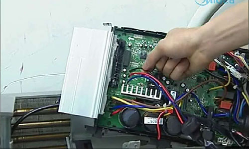 浦东美的空调电话是多少